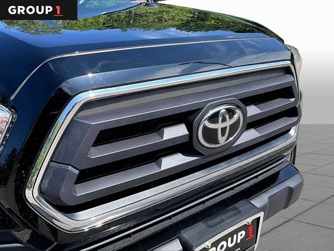 Certified 2023 Toyota Tacoma SR5 AWD/4WD image 32