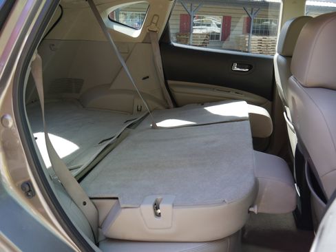 Used 2012 Nissan Rogue SL AWD/4WD image 25