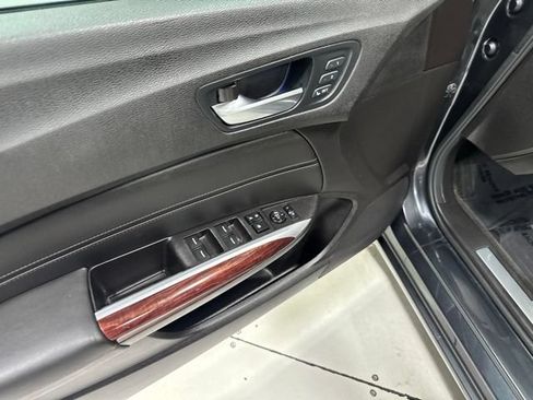 Used 2016 Acura TLX FWD image 12