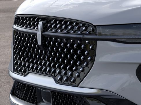 New 2026 Lincoln Nautilus Reserve AWD/4WD image 17