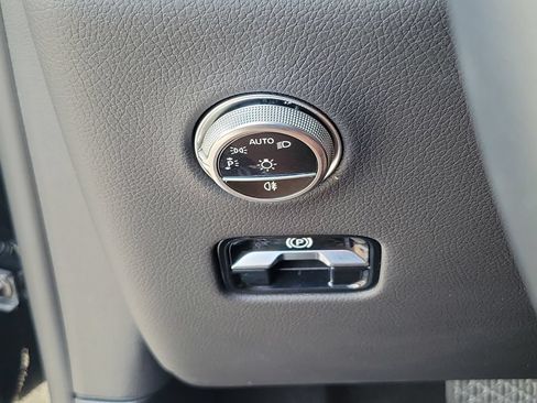 Used 2023 Mercedes-Benz GLC 300 image 20