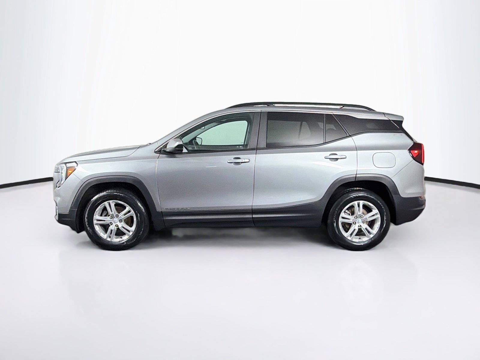 Used 2023 GMC Terrain SLE w/ Driver Convenience Package AWD/4WD image 8