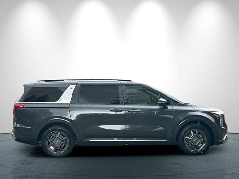 New 2026 Kia Carnival SX FWD image 3