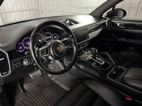 Used 2022 Porsche Cayenne S image 22