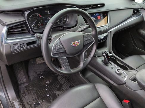 Certified 2023 Cadillac XT5 Premium Luxury image 2