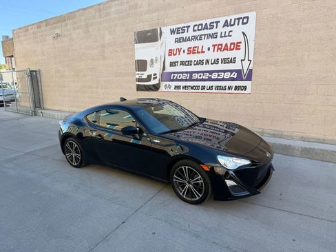 Used 2016 Scion FR-S image 2