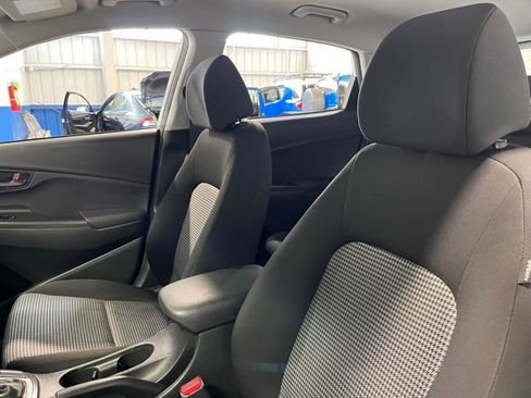 Used 2019 Hyundai Kona SE w/ Cargo Package image 23