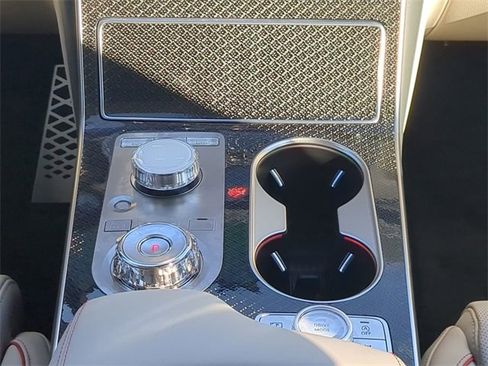 New 2025 Genesis GV80 3.5T e-SC image 18