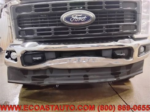 Used 2023 Ford F250 XL w/ Snow Plow Prep Package AWD/4WD image 16