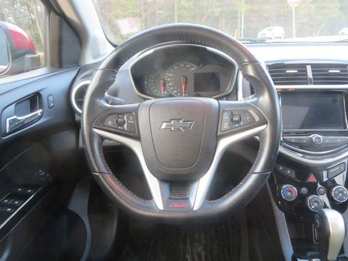 Used 2018 Chevrolet Sonic LT w/ Fun and Sun Package image 13