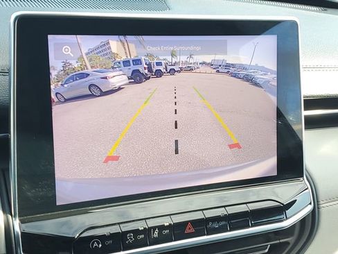 Used 2023 Jeep Compass Limited image 27