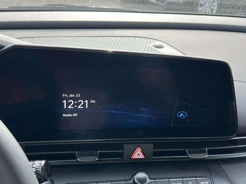 Certified 2025 Hyundai Elantra SEL image 26