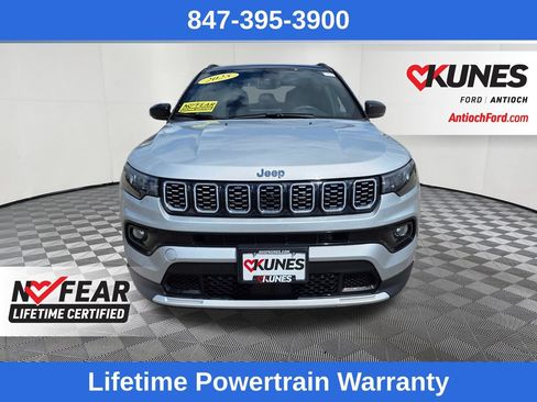 Used 2025 Jeep Compass Limited AWD/4WD image 2