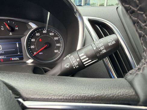 Used 2023 Chevrolet Equinox LT AWD/4WD image 19