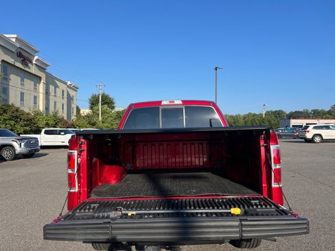 Used 2011 Ford F150 XLT w/ XLT Chrome Pkg AWD/4WD image 14