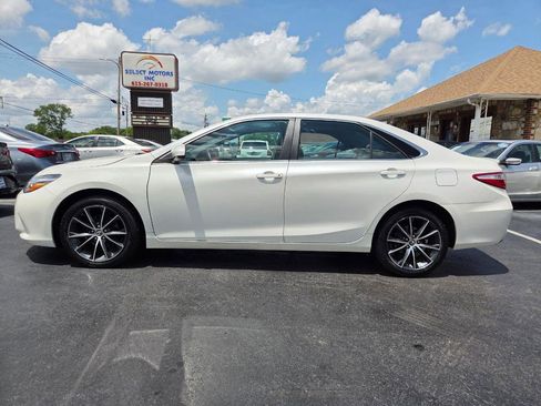Used 2016 Toyota Camry XSE w/ Moonroof Package FWD image 3