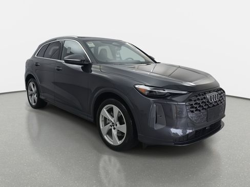 New 2025 Audi Q5 Prestige image 3