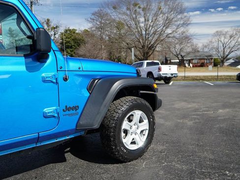 Used 2021 Jeep Wrangler Sport S image 11