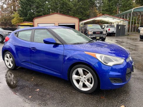 Used 2014 Hyundai Veloster image 13
