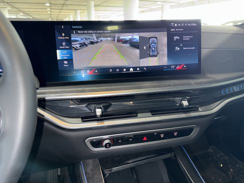 Certified 2025 BMW X5 xDrive50e w/ Premium Package image 27