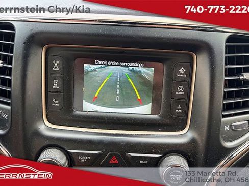 Used 2017 Jeep Grand Cherokee Laredo w/ Quick Order Package 2BE RWD image 16