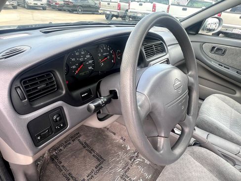 Used 2001 Nissan Altima GXE image 24