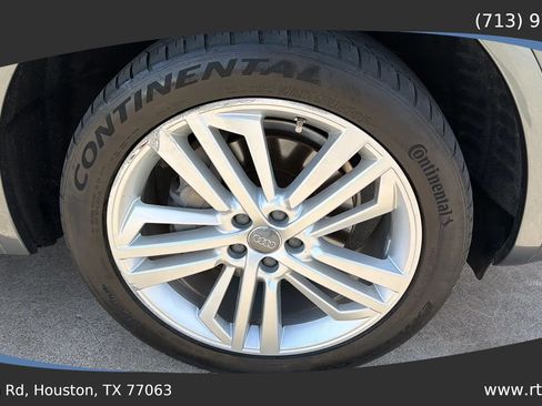 Used 2018 Audi Q5 2.0T Premium Plus w/ Premium Plus Package AWD/4WD image 11