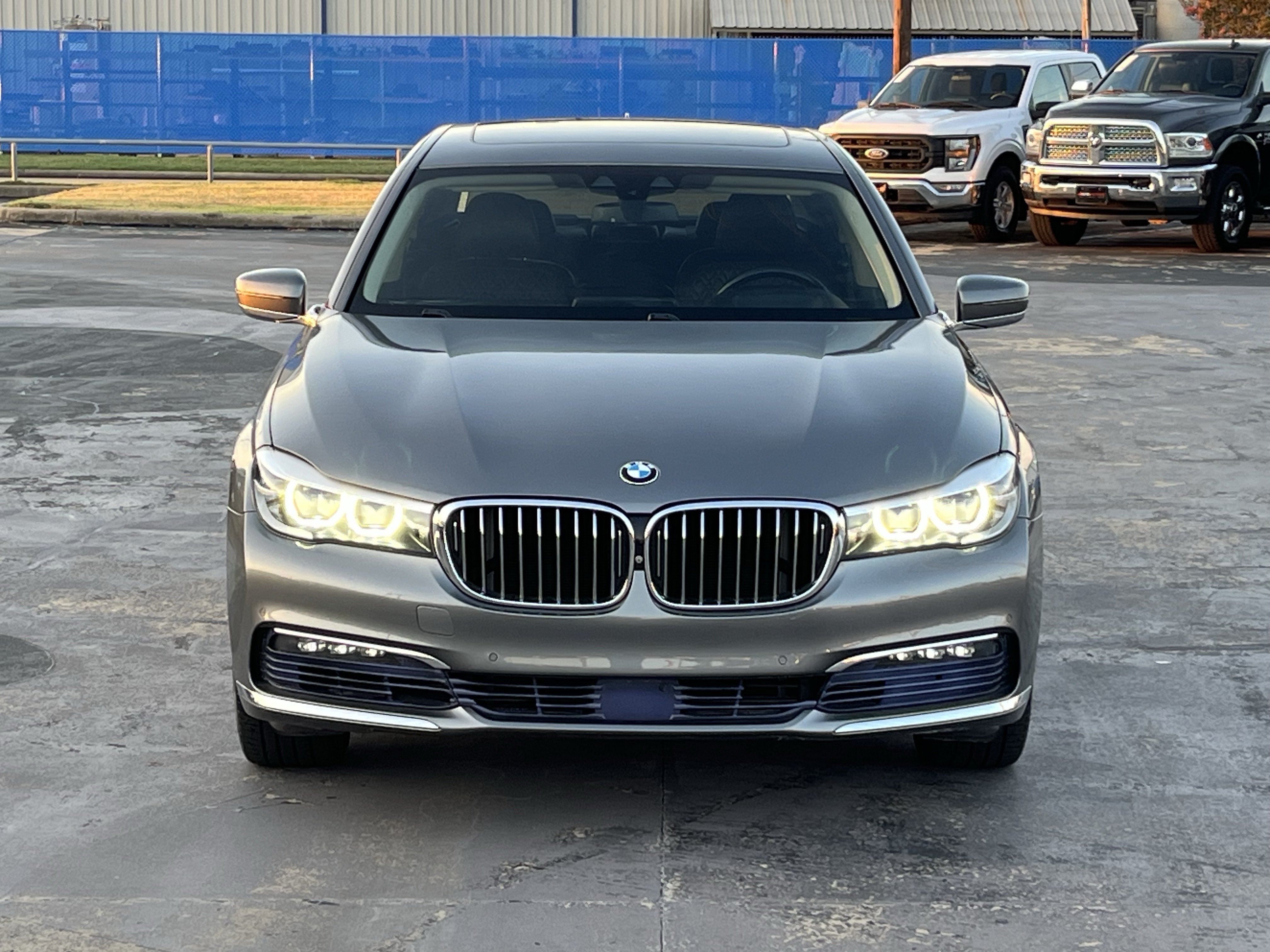 Used 2017 BMW 740i RWD image 6