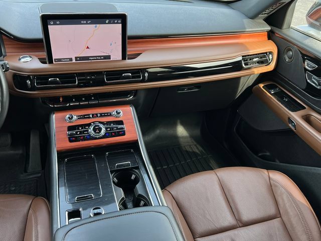 Used 2024 Lincoln Aviator Reserve w/ Equipment Group 201A AWD/4WD image 32