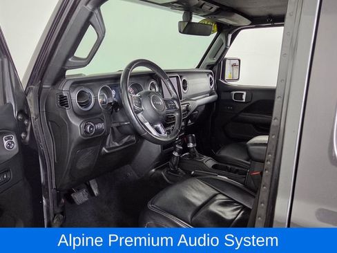 Used 2018 Jeep Wrangler Unlimited Sahara image 15