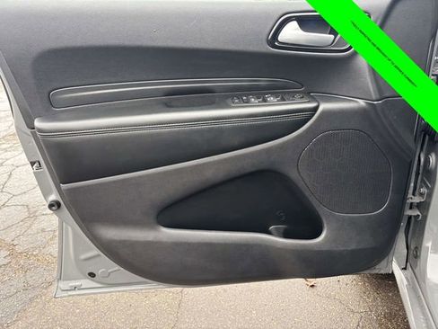 Used 2022 Dodge Durango SXT w/ Blacktop Package image 9