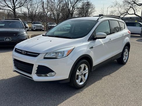 Used 2014 Ford Escape SE w/ Equipment Group 201A image 1