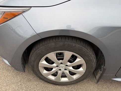 Used 2025 Toyota Corolla LE image 11