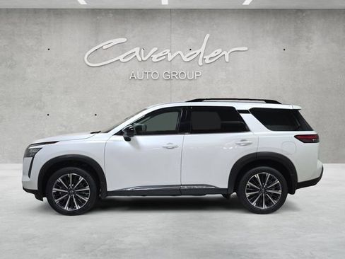 New 2026 Nissan Pathfinder Platinum FWD image 13