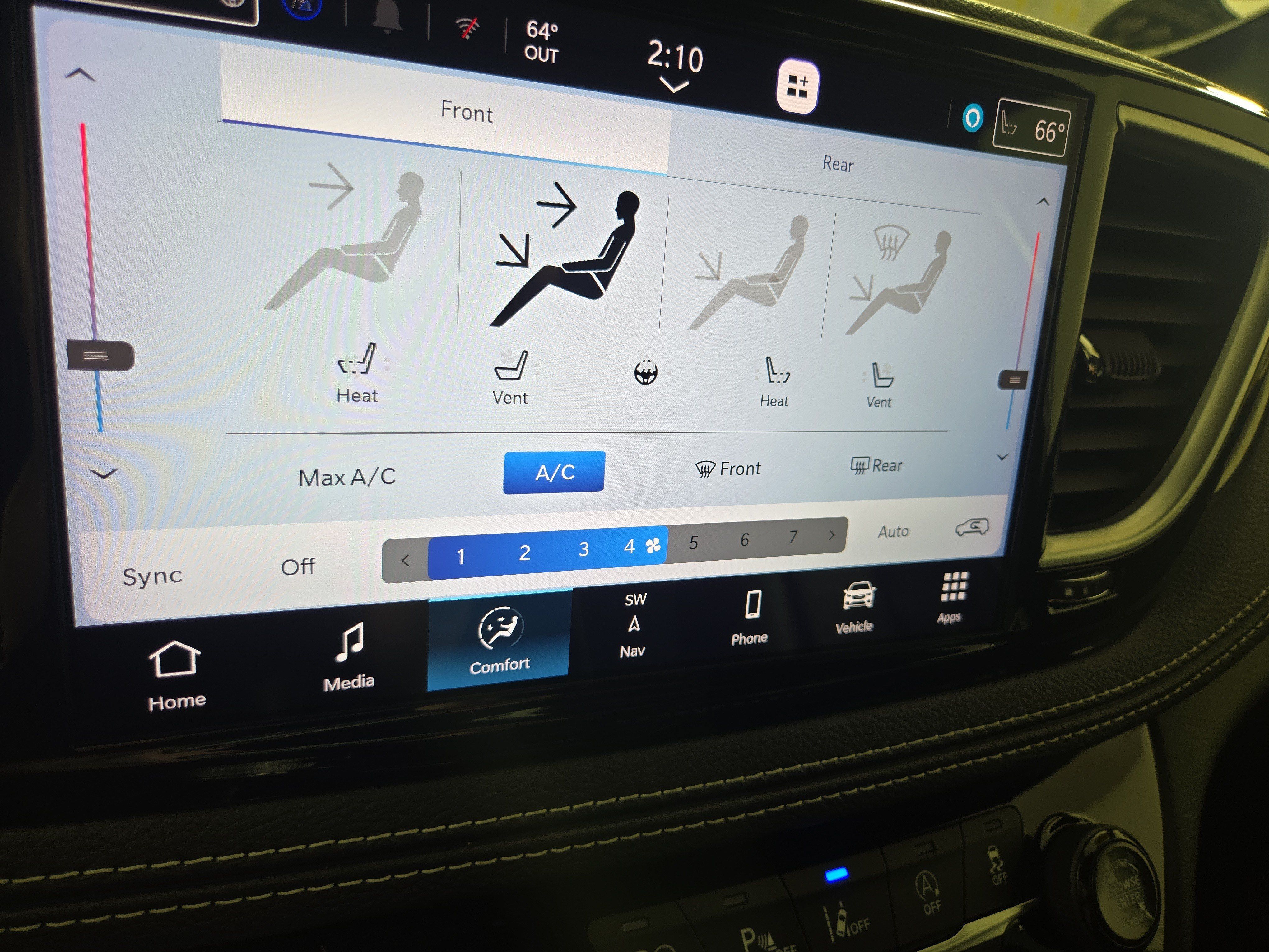 Certified 2023 Chrysler Pacifica Limited w/ S Appearance Package AWD/4WD image 29