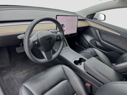 Used 2021 Tesla Model 3 Standard Range Plus RWD image 7
