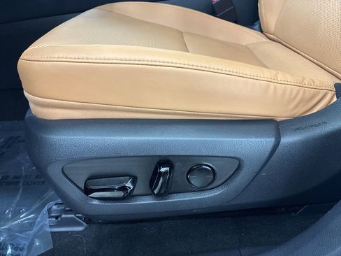 Used 2024 Lexus RX 350h w/ Convenience Package image 14