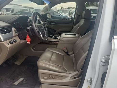 Used 2017 GMC Yukon SLT AWD/4WD image 19