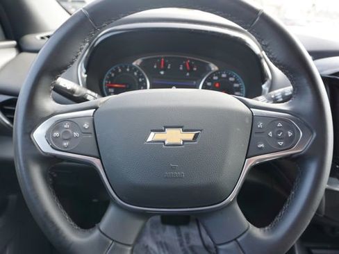 Used 2023 Chevrolet Traverse LT image 22