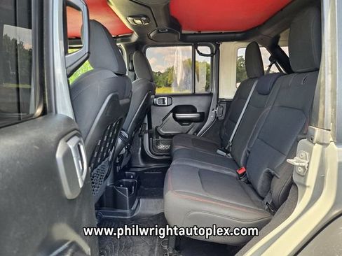 Used 2018 Jeep Wrangler Unlimited Rubicon AWD/4WD image 11