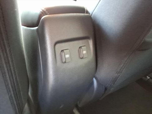 Used 2024 Nissan Kicks SV image 34