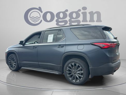 Used 2022 Chevrolet Traverse RS w/ LPO, Floor Liner Package FWD image 3