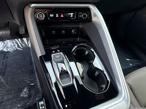 Certified 2025 Audi Q5 Premium Plus w/ Premium Plus image 18