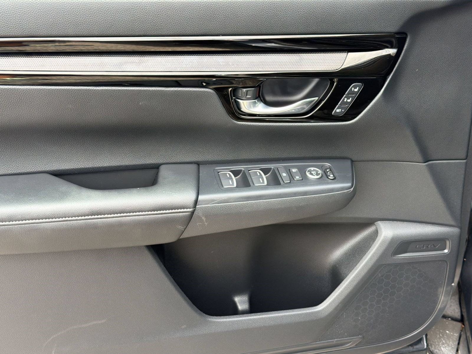 Used 2025 Honda CR-V EX-L image 14