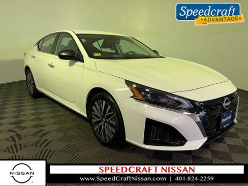 Certified 2025 Nissan Altima 2.5 SV image 1