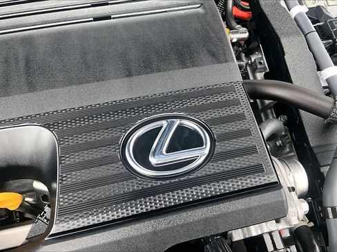 Used 2024 Lexus ES 300h w/ Premium Package image 33