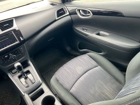 Used 2019 Nissan Sentra SV image 12