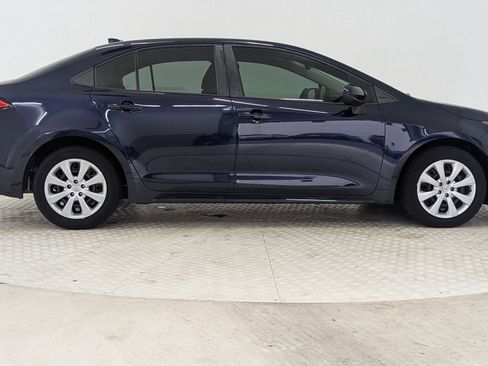 Used 2022 Toyota Corolla LE image 7