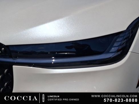 Certified 2024 Lincoln Nautilus Black Label AWD/4WD image 9