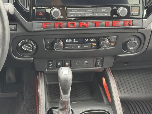 Used 2025 Nissan Frontier PRO-4X w/ Pro Convenience Package AWD/4WD image 14